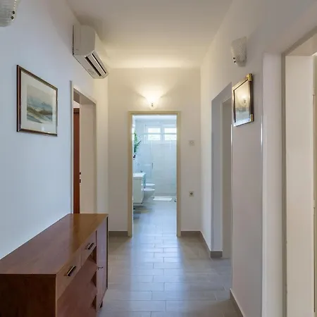 7063a Apartmán